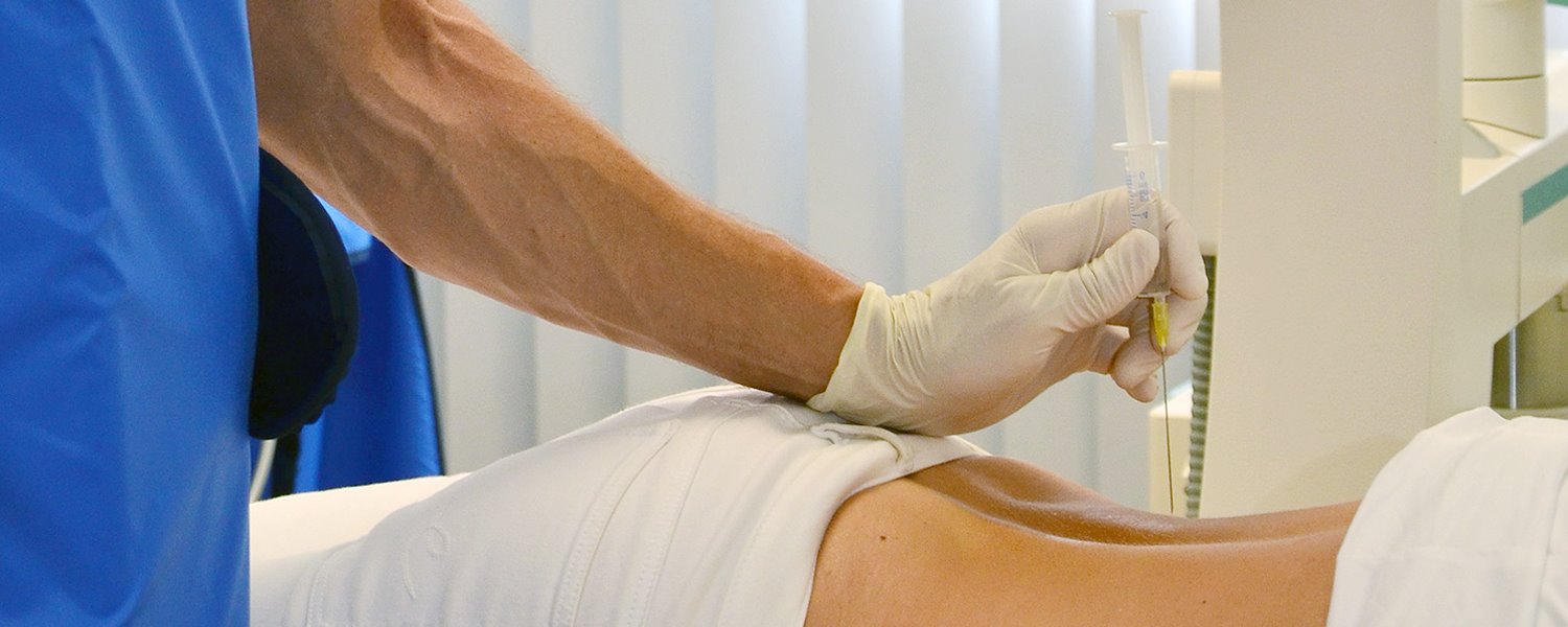 Wirbelsäuleninfiltration am Rücken